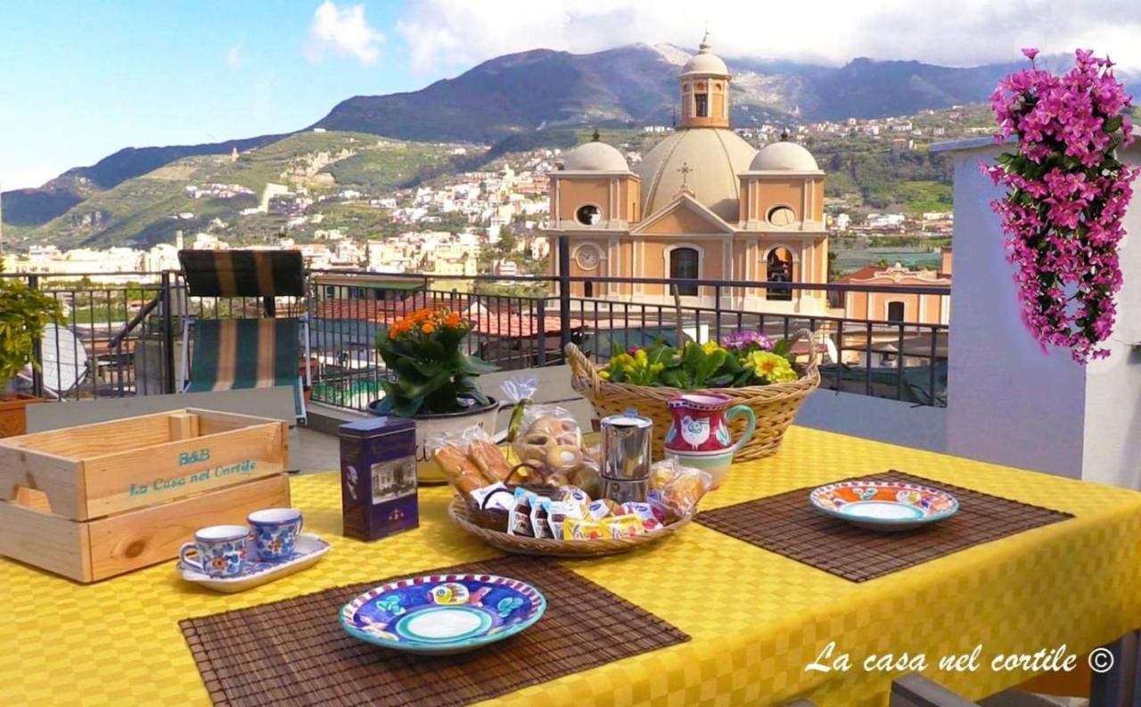 Bed and Breakfast La Casa Nel Cortile Vico Equense Exterior foto