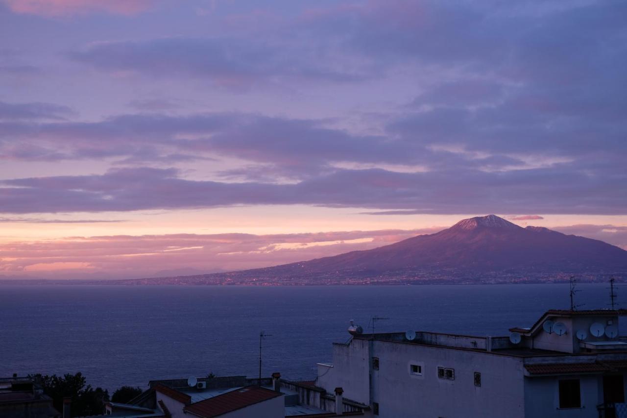 Bed and Breakfast La Casa Nel Cortile Vico Equense Exterior foto